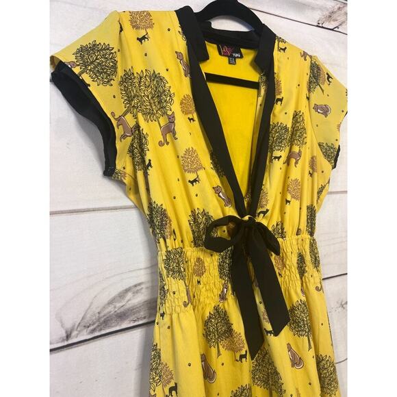 Yumi Yellow Dress Size 8/10 Animal Print with Black Accents Bow Whimsical - Picture 2 of 6